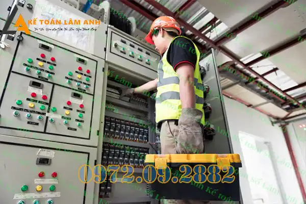 Giám sát công tác lắp đặt thiết bị vào công trình